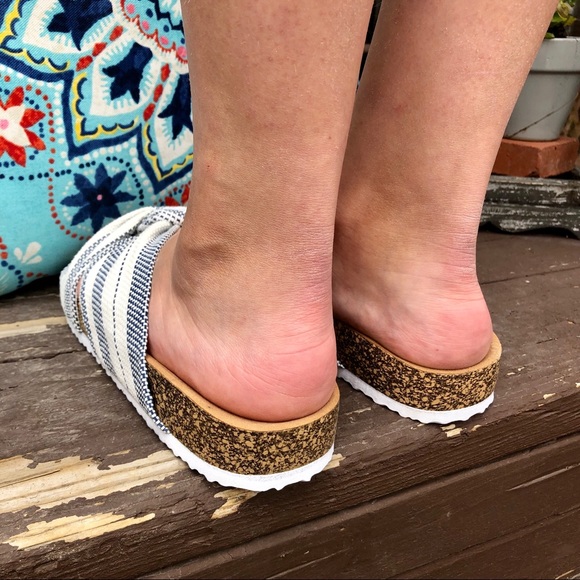 NEW! Linen Blue and White Birkenstock Style Sandal - Picture 5 of 8